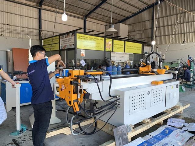 Máy uốn 38 CNC - Công Ty TNHH Sản Xuất Thương Mại Xuất Nhập Khẩu Thiết Bị Máy Móc KATA